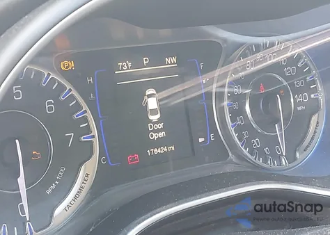 2015 Chrysler 200 Limited z USA, uszkodzony, nr VIN 1C3CCCAB1FN620975